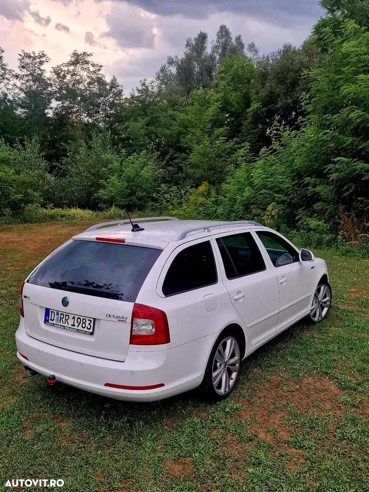 Škoda Octavia II 2.0 TDI CR DPF RS — imagine 5