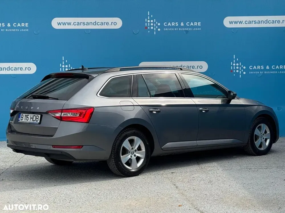 Škoda Superb 2.0 TDI DSG Ambition — imagine 4