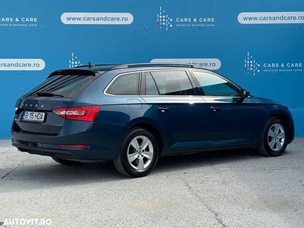 Škoda Superb 2.0 TDI DSG Ambition — imagine 4