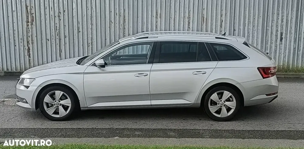 Škoda Superb 2.0 TDI DSG Style — imagine 2