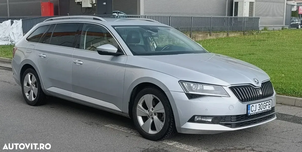 Škoda Superb 2.0 TDI DSG Style — imagine 4