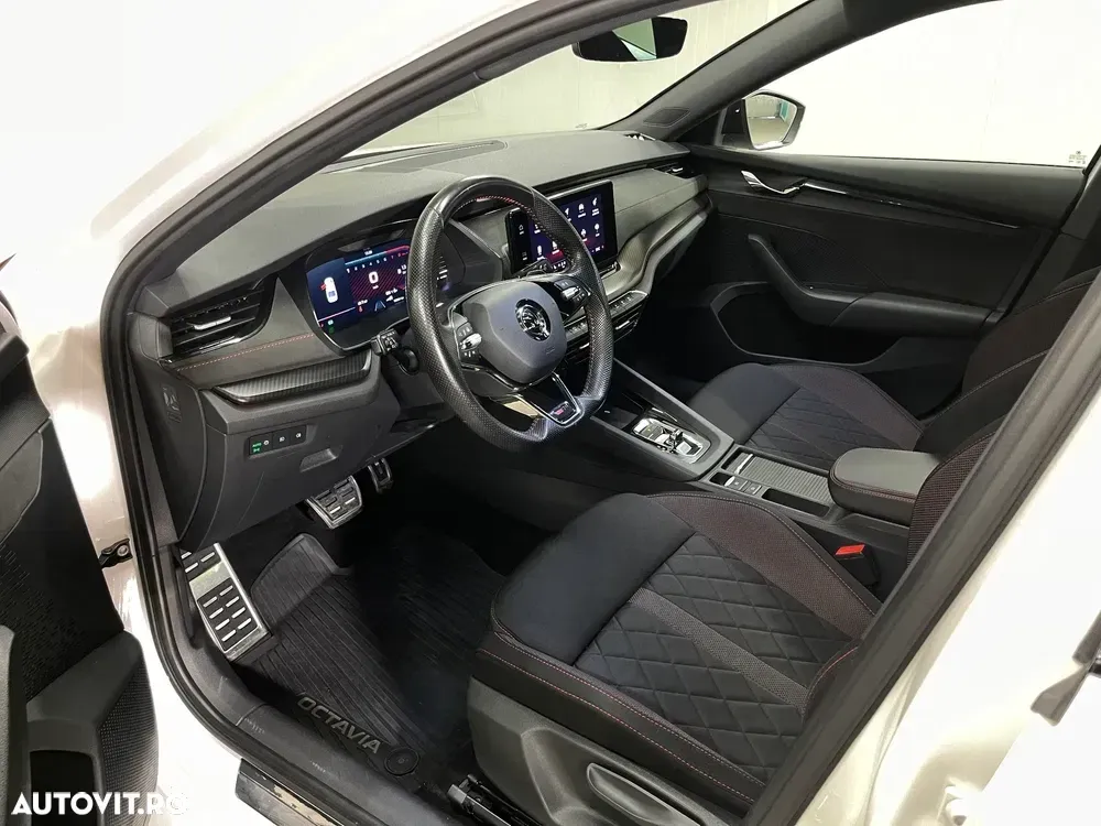 Škoda Octavia IV 2.0 TSI DSG RS — imagine 5