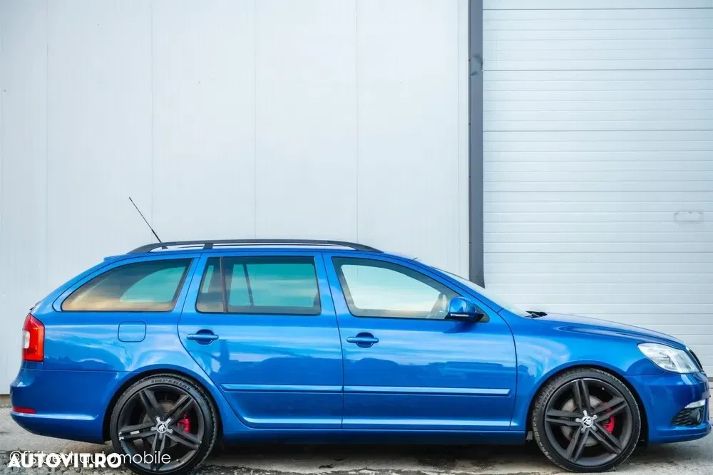 Škoda Octavia II 2.0 TSI DSG RS — imagine 3