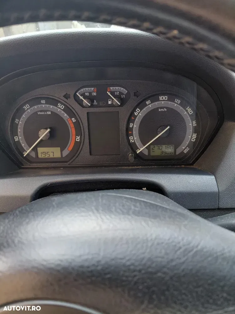 Škoda Fabia I 1.4 Sedan Ambiente — imagine 4