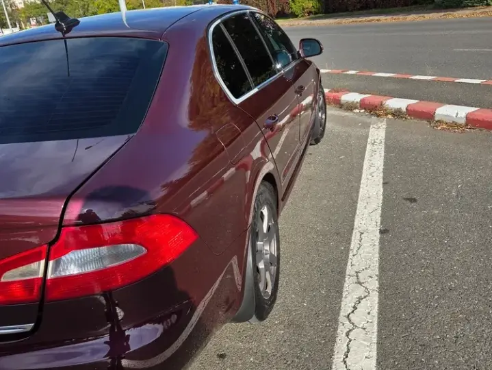 Škoda Superb II 2.0 TDI Elegance DSG