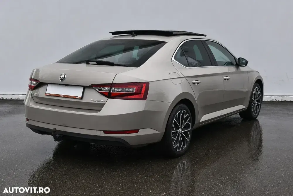 Škoda Superb — imagine 3