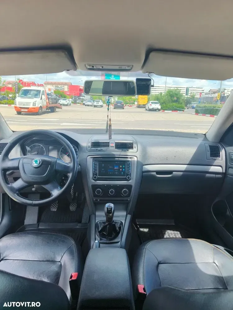 Škoda Octavia II 1.4 MPI — imagine 3