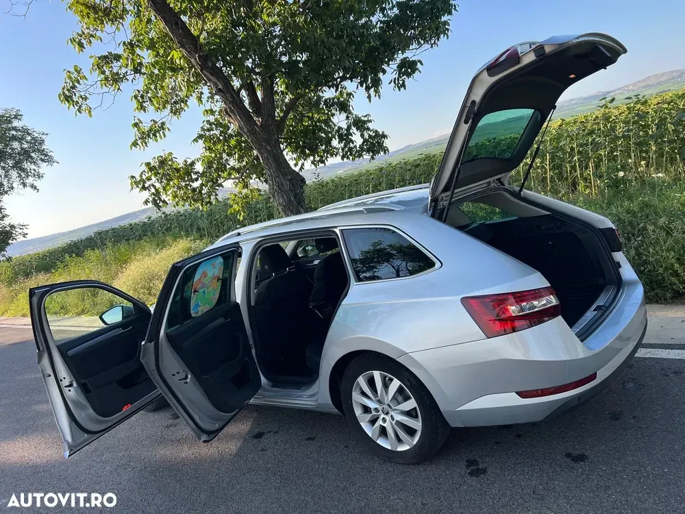 Škoda Superb III 2.0 TDI DSG Style — imagine 4