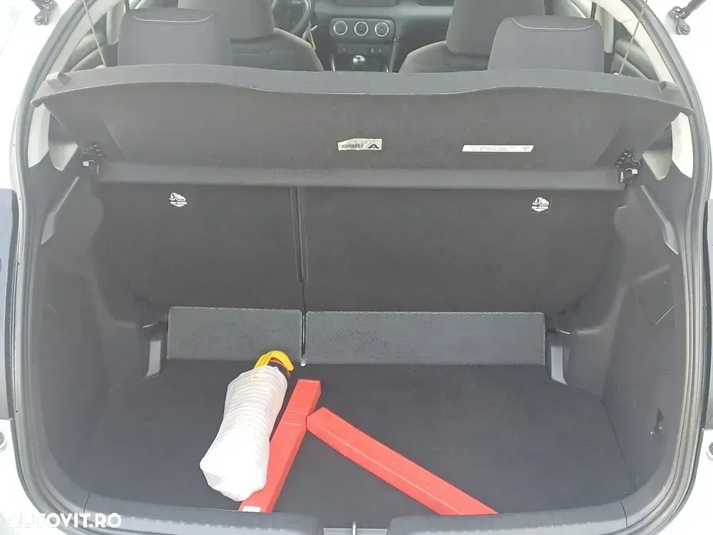 Toyota Yaris 1.5 MT Dynamic — imagine 6