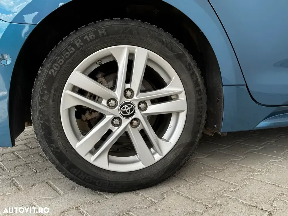 Toyota Corolla XII 1.8 HSD Dynamic — imagine 5
