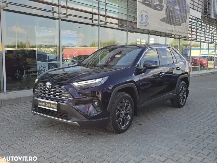 Toyota RAV4 V
