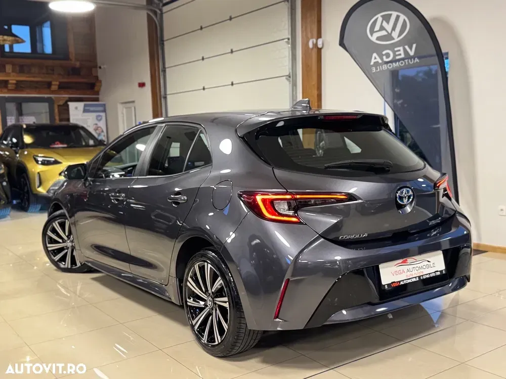Toyota Corolla XII 1.8 HSD Dynamic — imagine 4