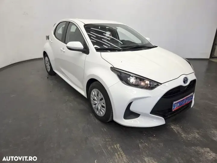 Toyota Yaris 1.5 VVT-i HSD Exclusive Style