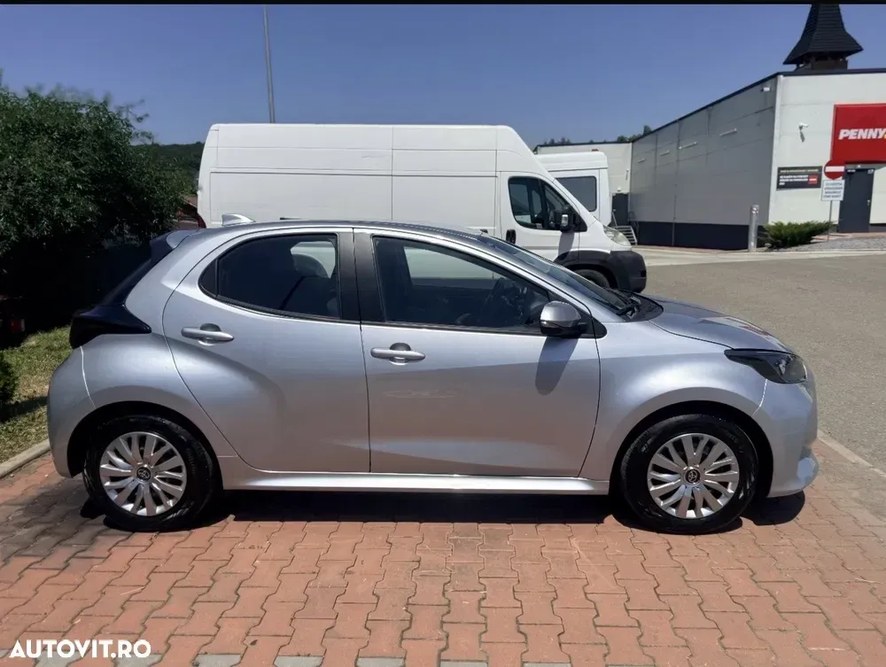 Toyota Yaris 1.5 VVT-i HSD Active — imagine 3