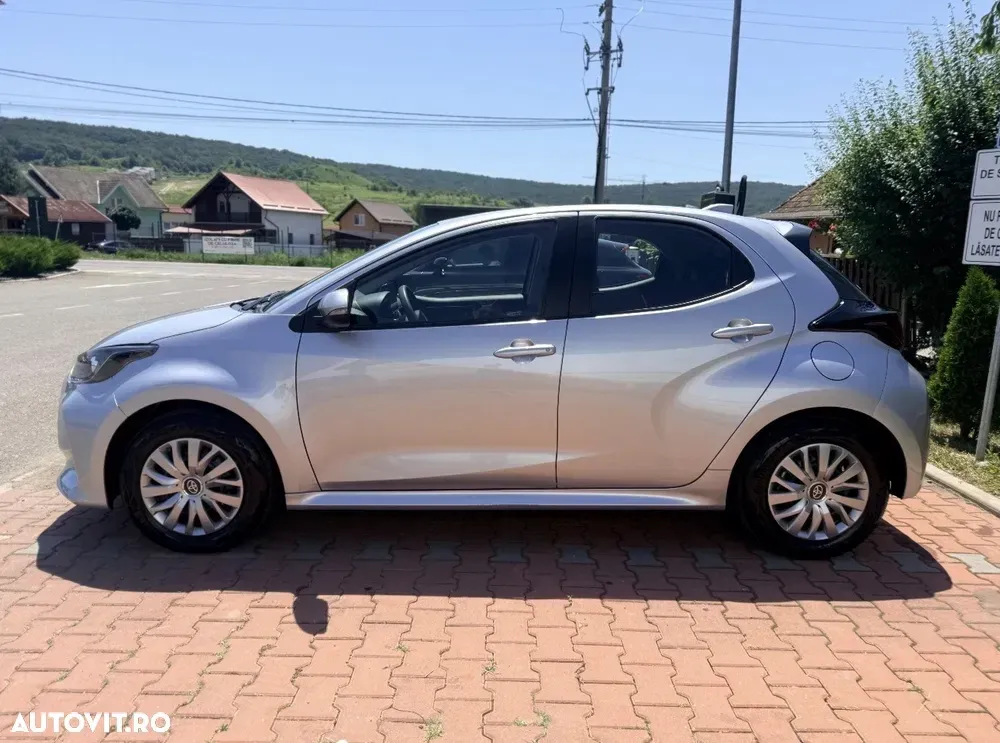 Toyota Yaris 1.5 VVT-i HSD Active — imagine 6
