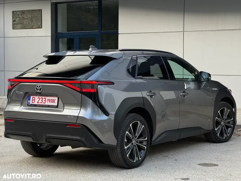 Toyota BZ4X X-MODE 160 KW AWD Luxury — imagine 4