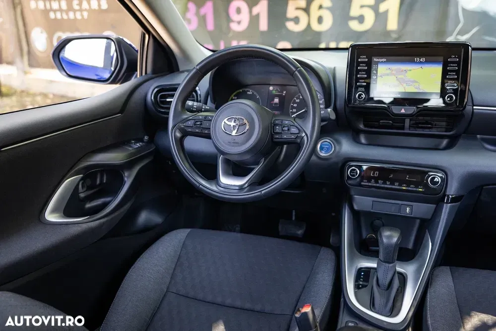 Toyota Yaris 1.5 VVT-i HSD Exclusive Style — imagine 3