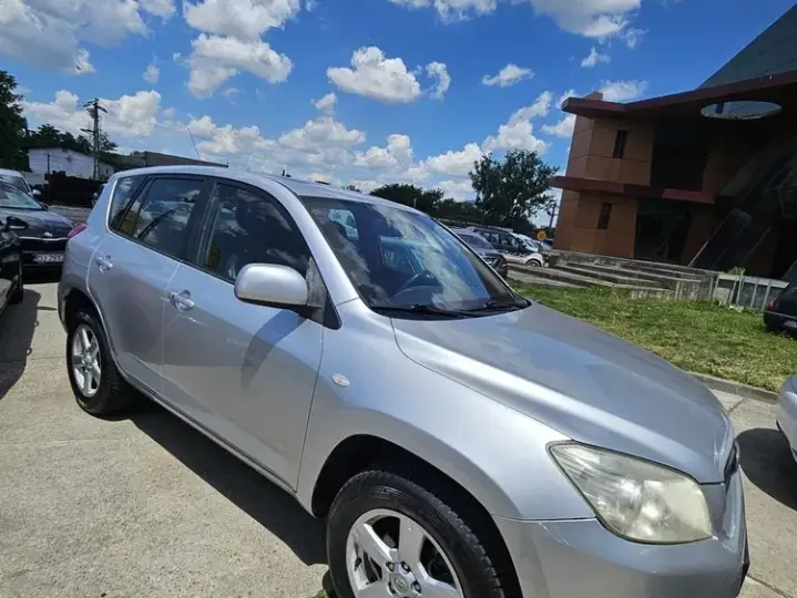 Toyota RAV4 III 2.0 Aut Executive