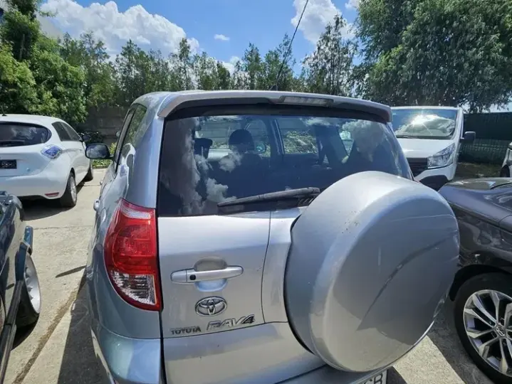 Toyota RAV4 III 2.0 Aut Executive