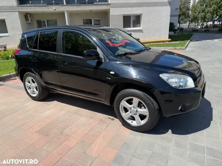 Toyota RAV4 III 2.2 D-4D Executive