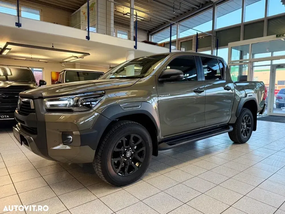 Toyota Hilux VIII 2.8D 204CP 4x4 Double Cab AT Invincible — imagine 2
