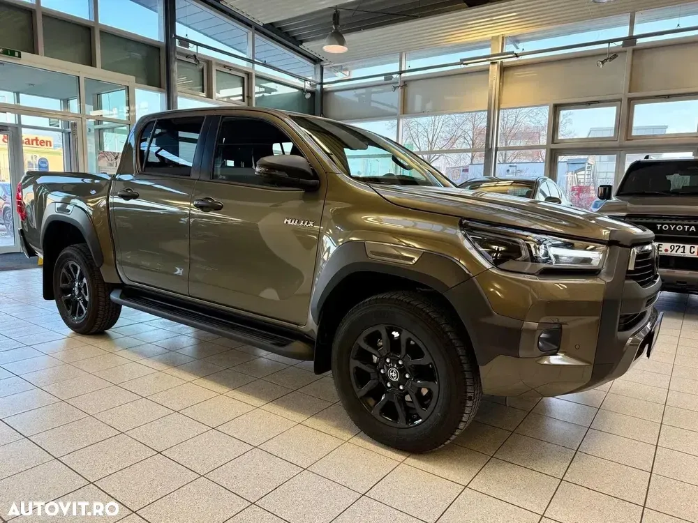 Toyota Hilux VIII 2.8D 204CP 4x4 Double Cab AT Invincible — imagine 4