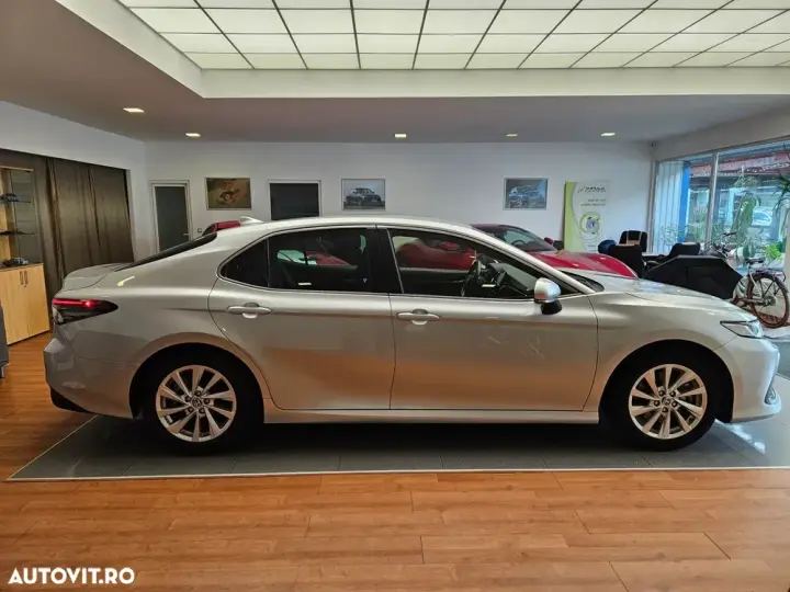 Toyota Camry VIII 2.5 Business