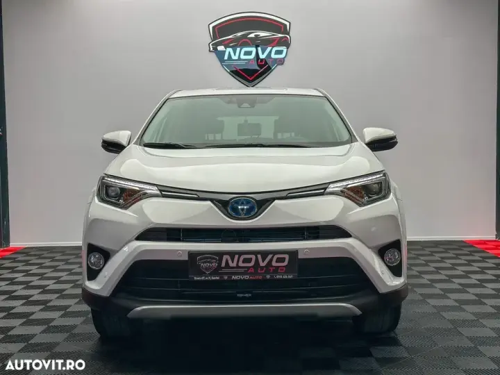 Toyota RAV4 IV