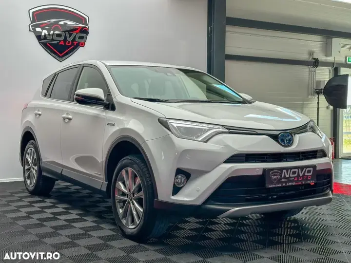 Toyota RAV4 IV