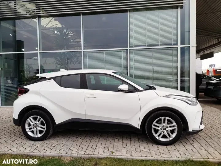 Toyota C-HR 1.8 HSD 4x2 CVT C-enter