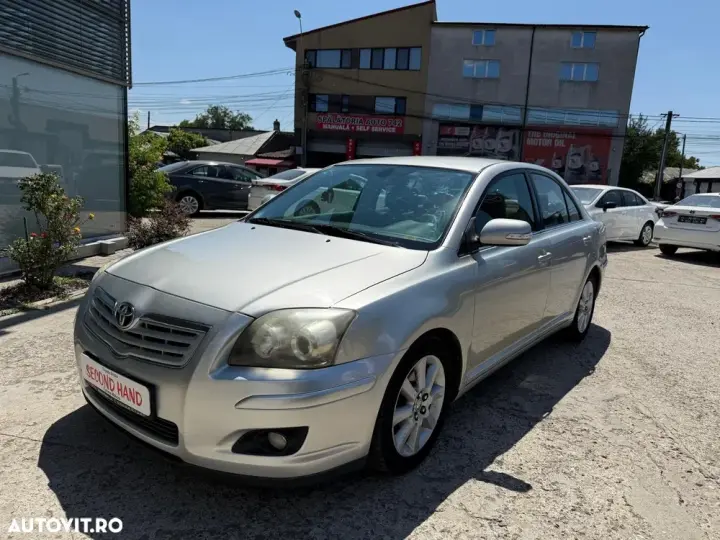 Toyota Avensis II 1.6 Sedan Terra
