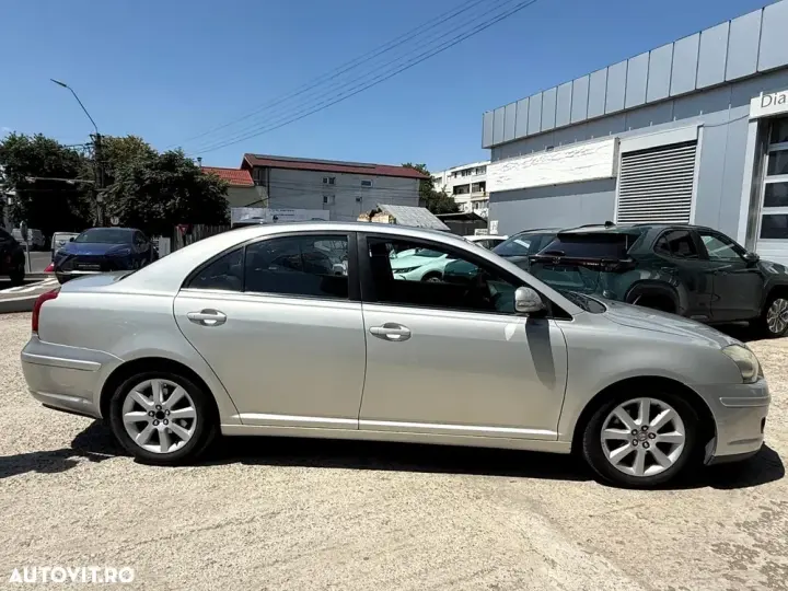 Toyota Avensis II 1.6 Sedan Terra