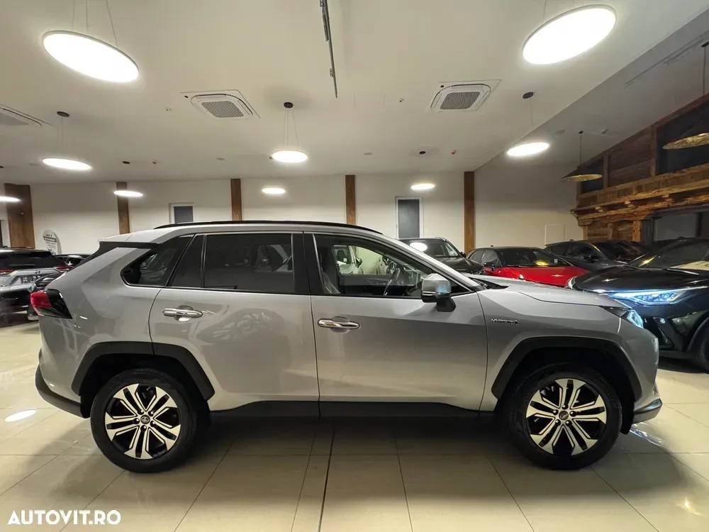 Toyota RAV4 — imagine 5
