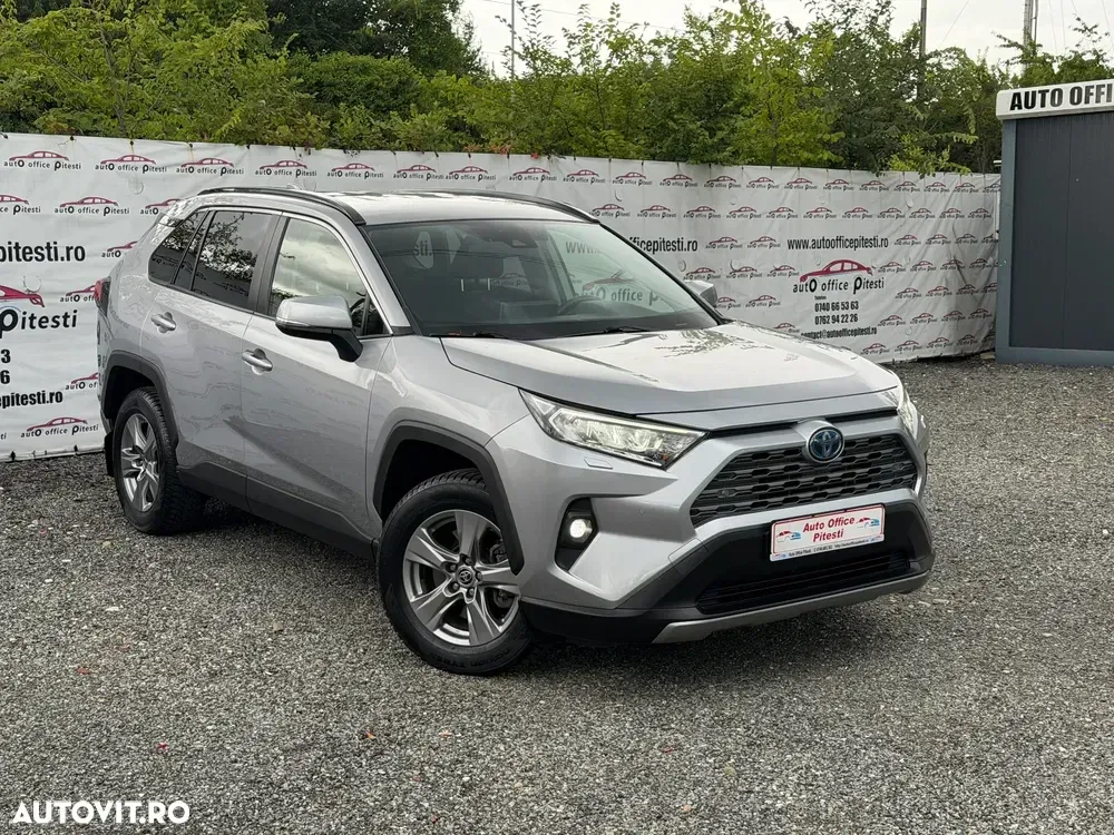 Toyota RAV4 — imagine 3