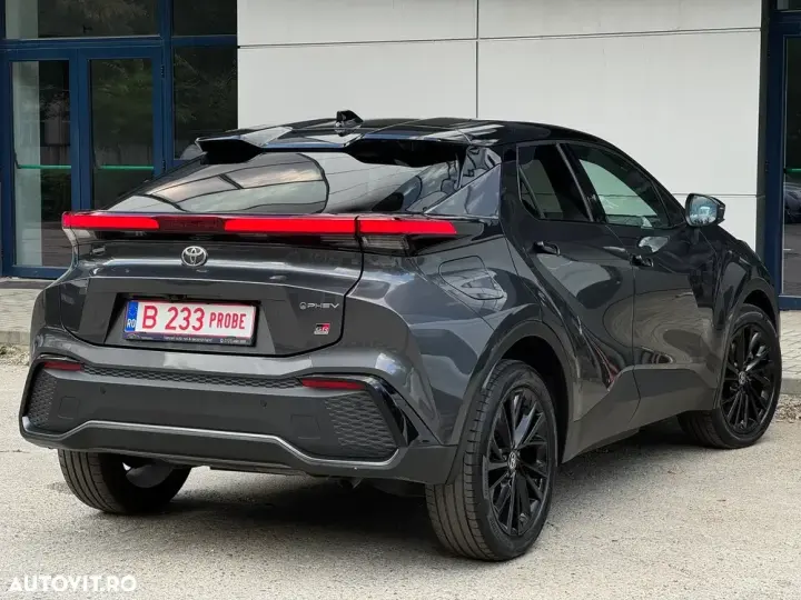 Toyota C-HR 2.0 PHEV 223 CP 4x2 CVT GR SPORT