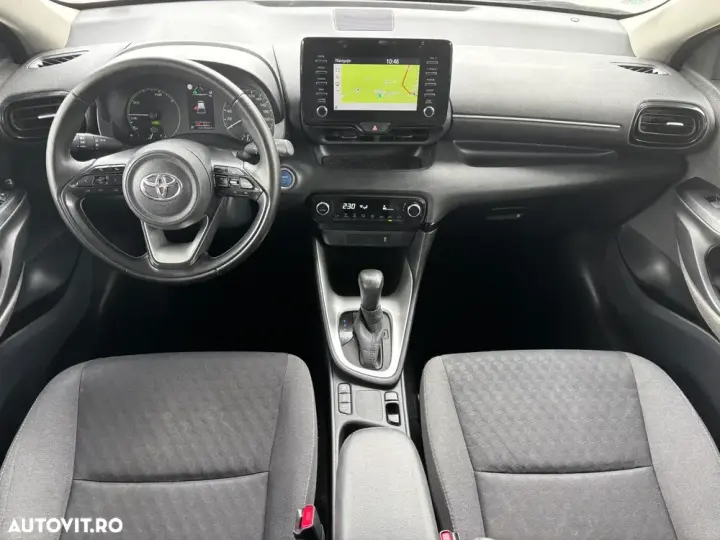 Toyota Yaris 1.5 VVT-i HSD Dynamic