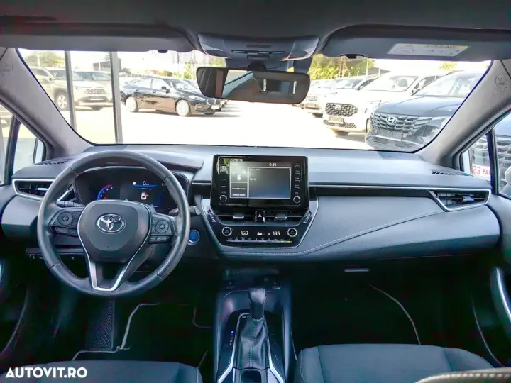 Toyota Corolla 1.8 HSD Business