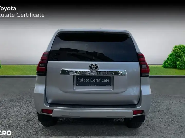 Toyota Land Cruiser 2.8l Turbo D-4D A/T AVS 5 locuri Luxury