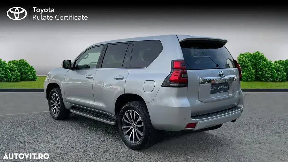 Toyota Land Cruiser 2.8l Turbo D-4D A/T AVS 5 locuri Luxury — imagine 3