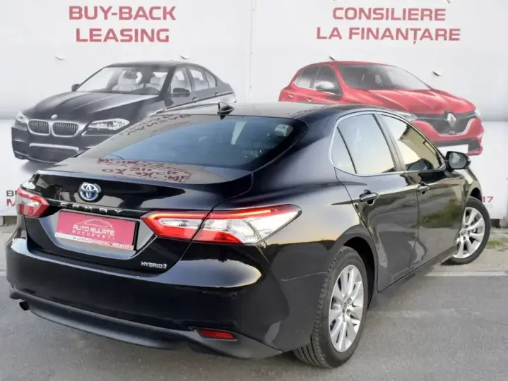 Toyota Camry VIII Business Edition