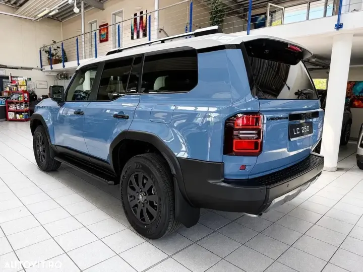 Toyota Land Cruiser 2.8l D-4D 204 CP A/T 7 locuri Executive