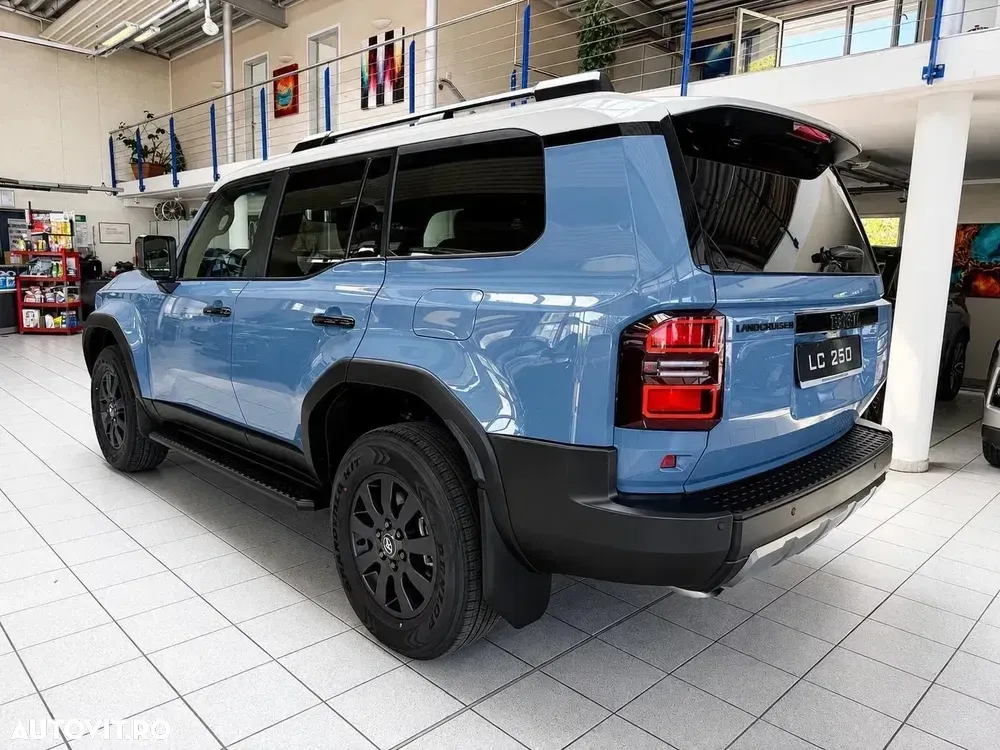 Toyota Land Cruiser 2.8l D-4D 204 CP A/T 7 locuri Executive — imagine 5