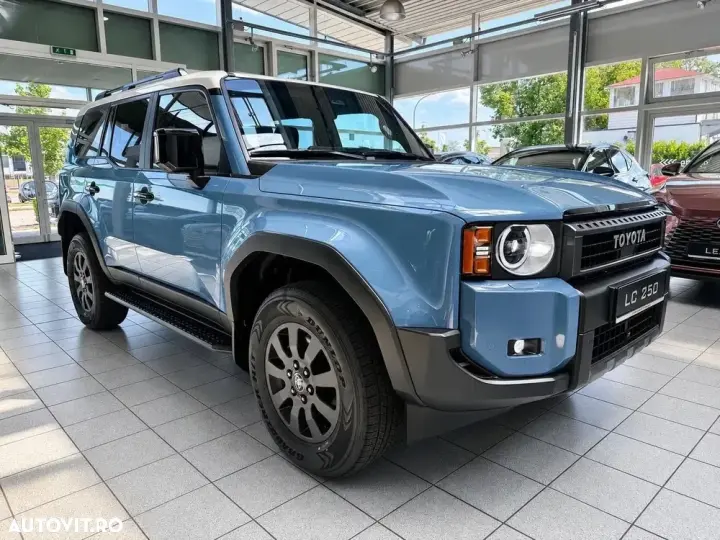 Toyota Land Cruiser 2.8l D-4D 204 CP A/T 7 locuri Executive