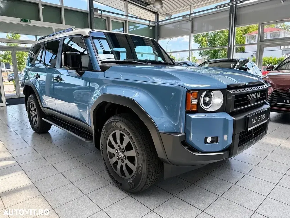 Toyota Land Cruiser 2.8l D-4D 204 CP A/T 7 locuri Executive — imagine 6