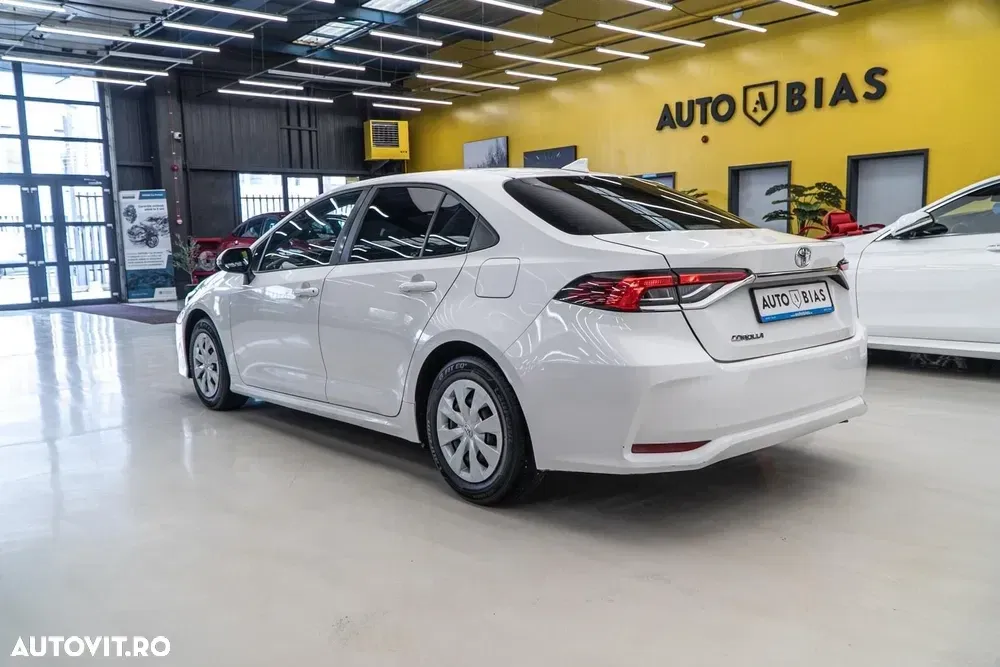 Toyota Corolla Sedan 1.5 TNGA MT Business — imagine 5