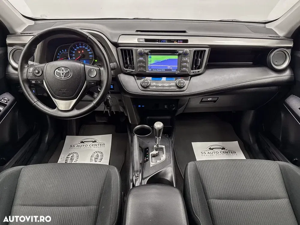 Toyota RAV4 2.2 D-4CAT 4WD Aut Executive — imagine 5