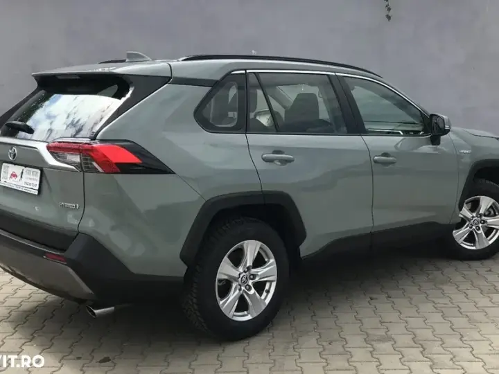 Toyota RAV4 V