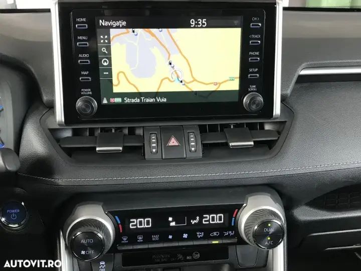 Toyota RAV4 V