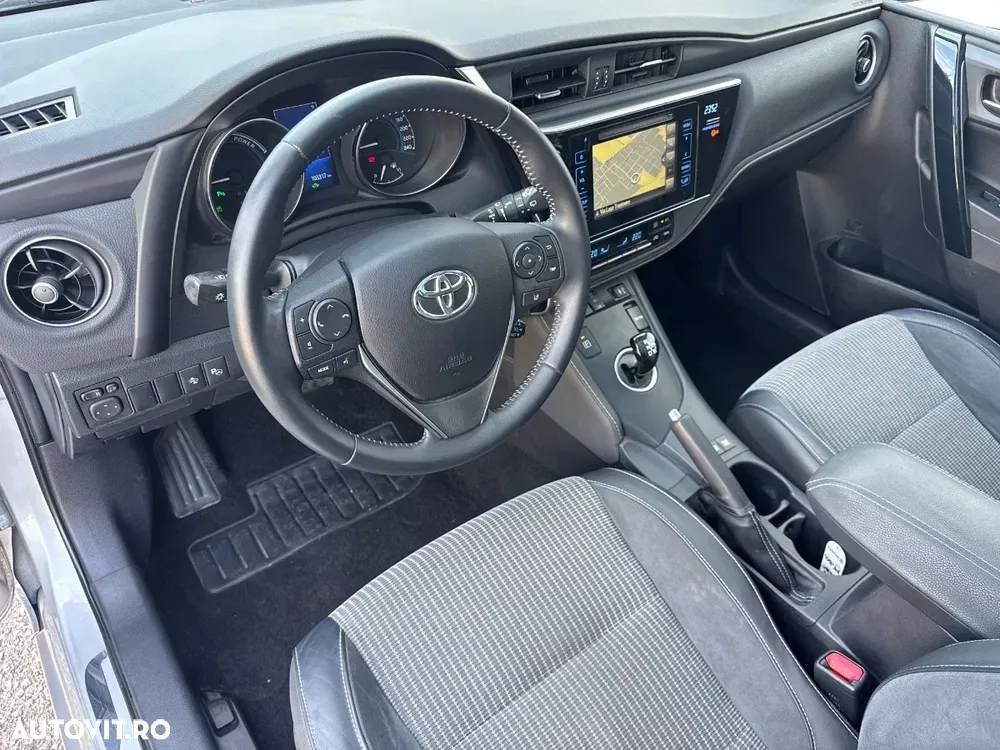 Toyota Auris II 1.8 L VVT-i HSD Sol + — imagine 2