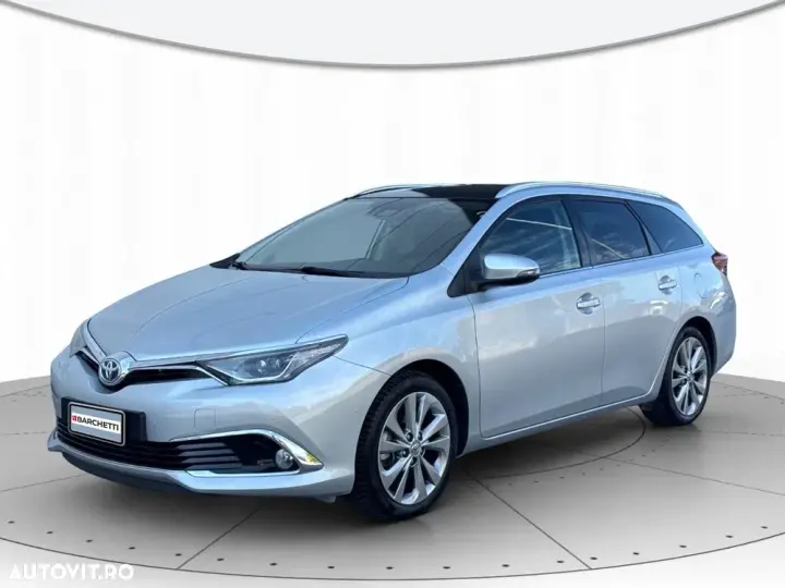 Toyota Auris II 1.8 L VVT-i HSD Sol +
